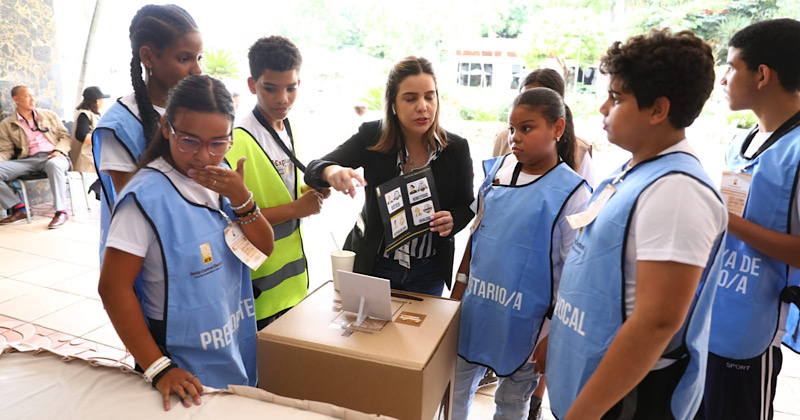 JCE celebra por segunda ocasión elecciones infantiles durante campamento de verano
